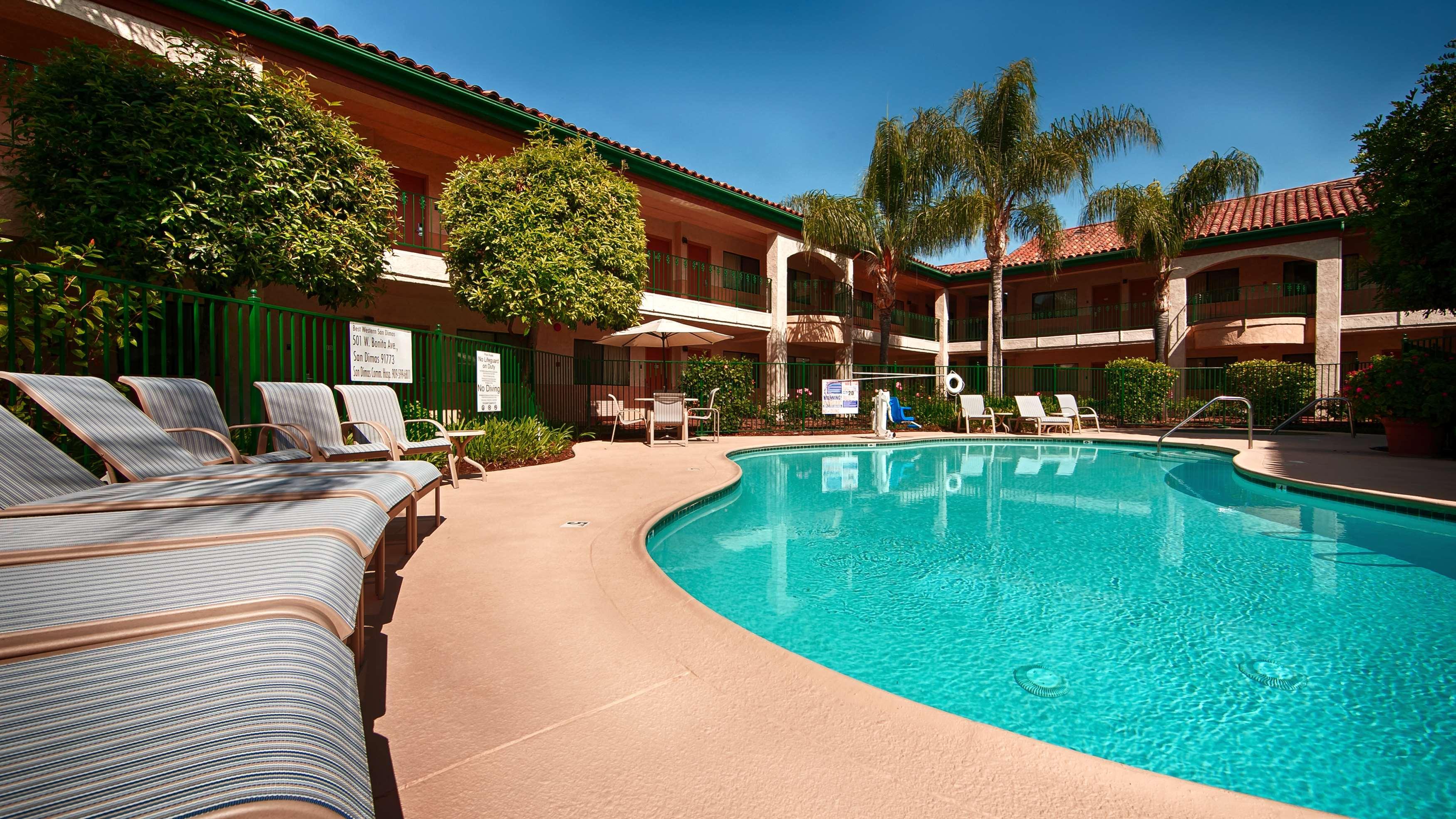 Best Western San Dimas Hotel&Suites Exterior foto